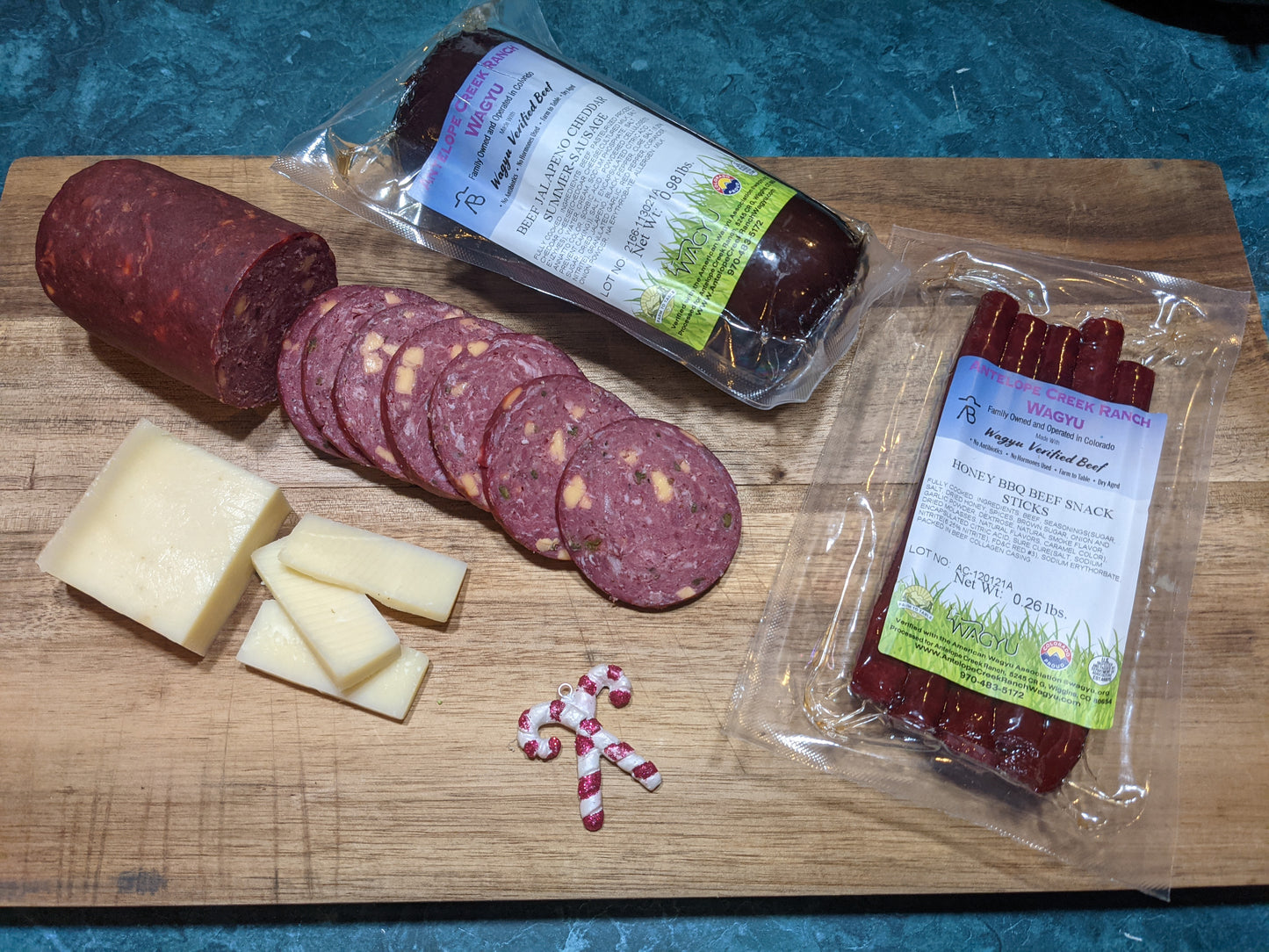 Holiday Medium Wagyu Summer Sausage Gift Box $73.50